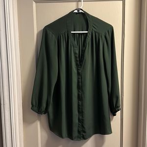 Beautiful NYDJ blouse size XL Forest Green color